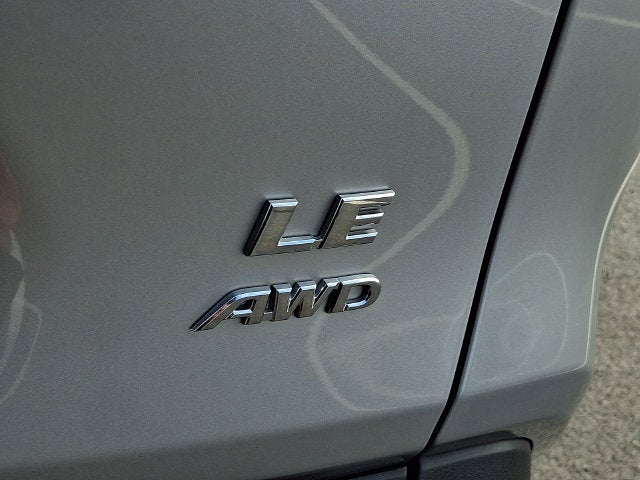 2020 Toyota RAV4 LE ***LOW MILES***