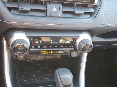 2025 Toyota RAV4 XLE AWD (Natl)