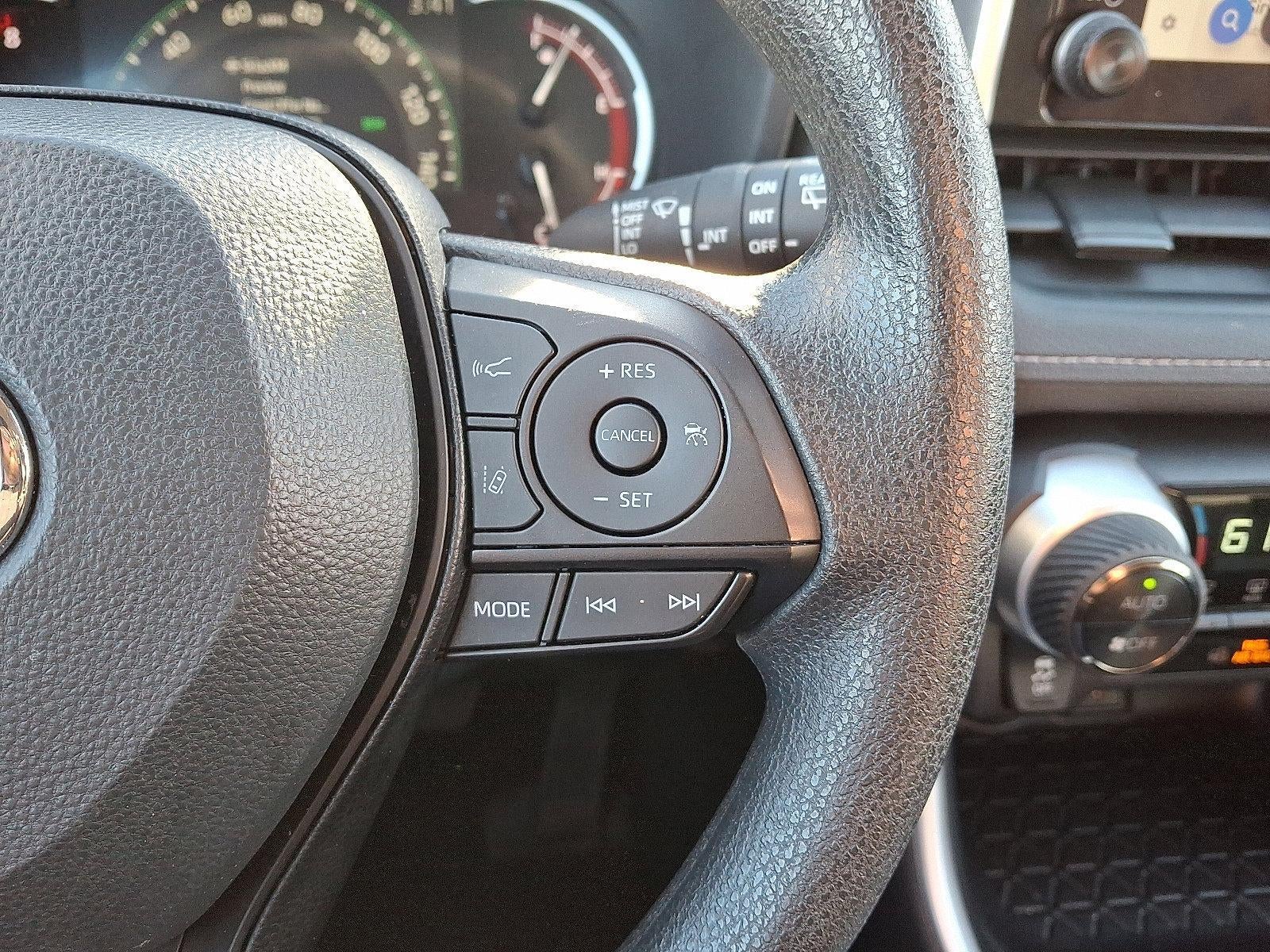 2025 Toyota RAV4 XLE AWD (Natl)