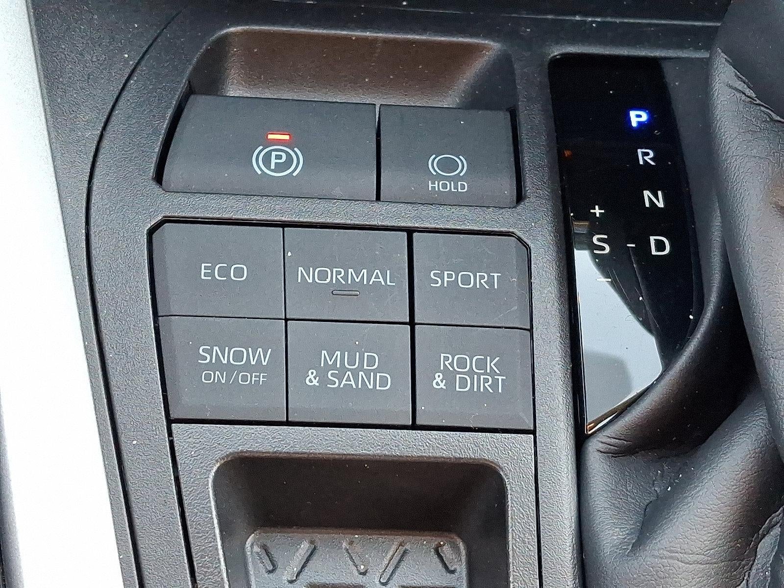 2025 Toyota RAV4 XLE AWD (Natl)