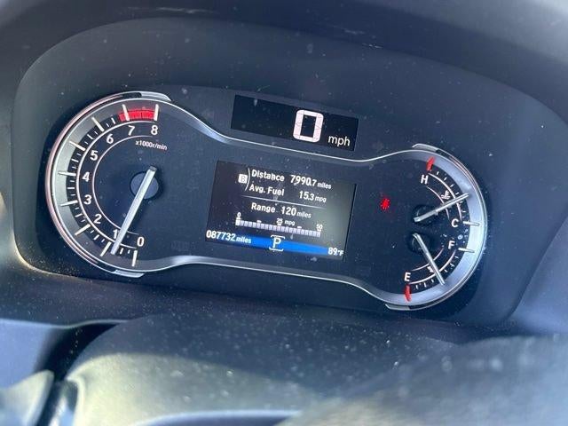 2016 Honda Pilot AWD Touring with DVD Rear Entertainment System and Navigation