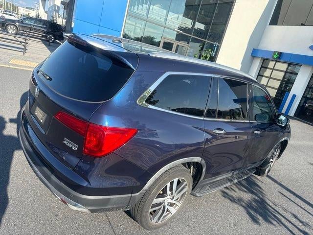 2016 Honda Pilot AWD Touring with DVD Rear Entertainment System and Navigation