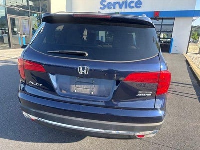 2016 Honda Pilot AWD Touring with DVD Rear Entertainment System and Navigation