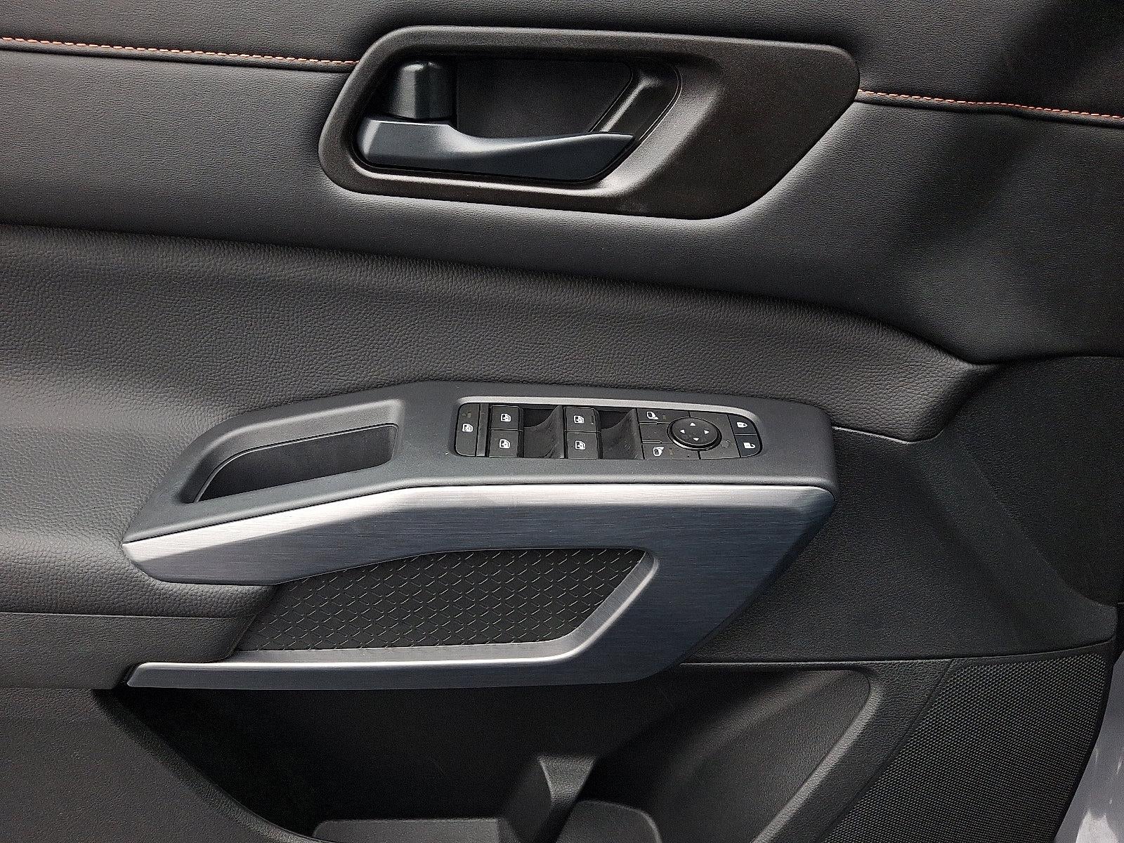 2025 Nissan Pathfinder Rock Creek 4WD