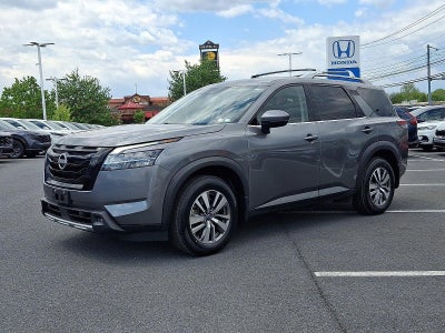 2023 Nissan Pathfinder SL 4WD