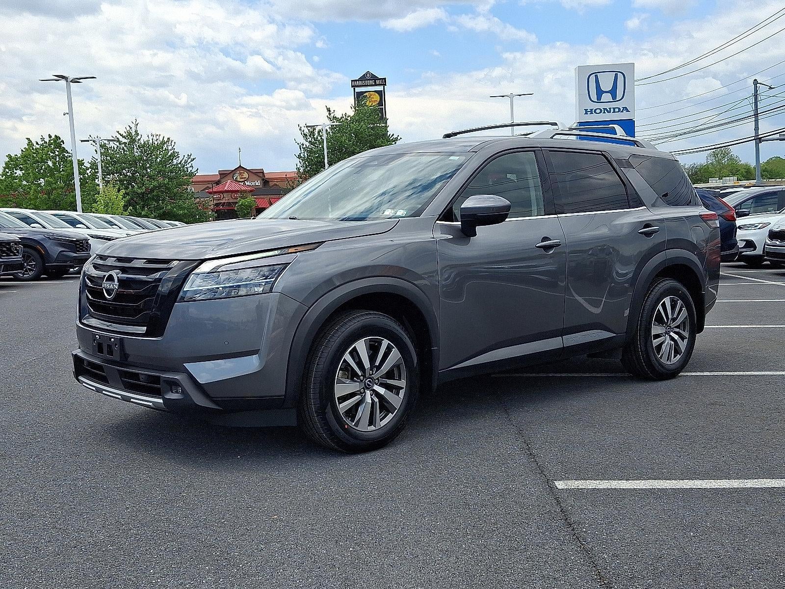 2023 Nissan Pathfinder SL 4WD