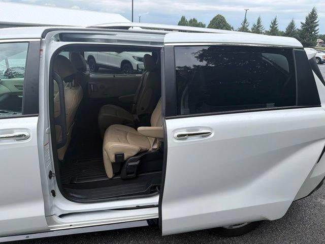 2023 Toyota Sienna Limited AWD 7-Passenger (GS)