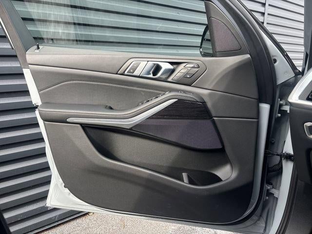 2026 BMW X7 xDrive40i Sports Activity Vehicle