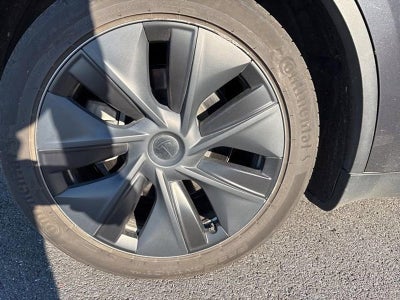 2024 Tesla Model Y Long Range RWD