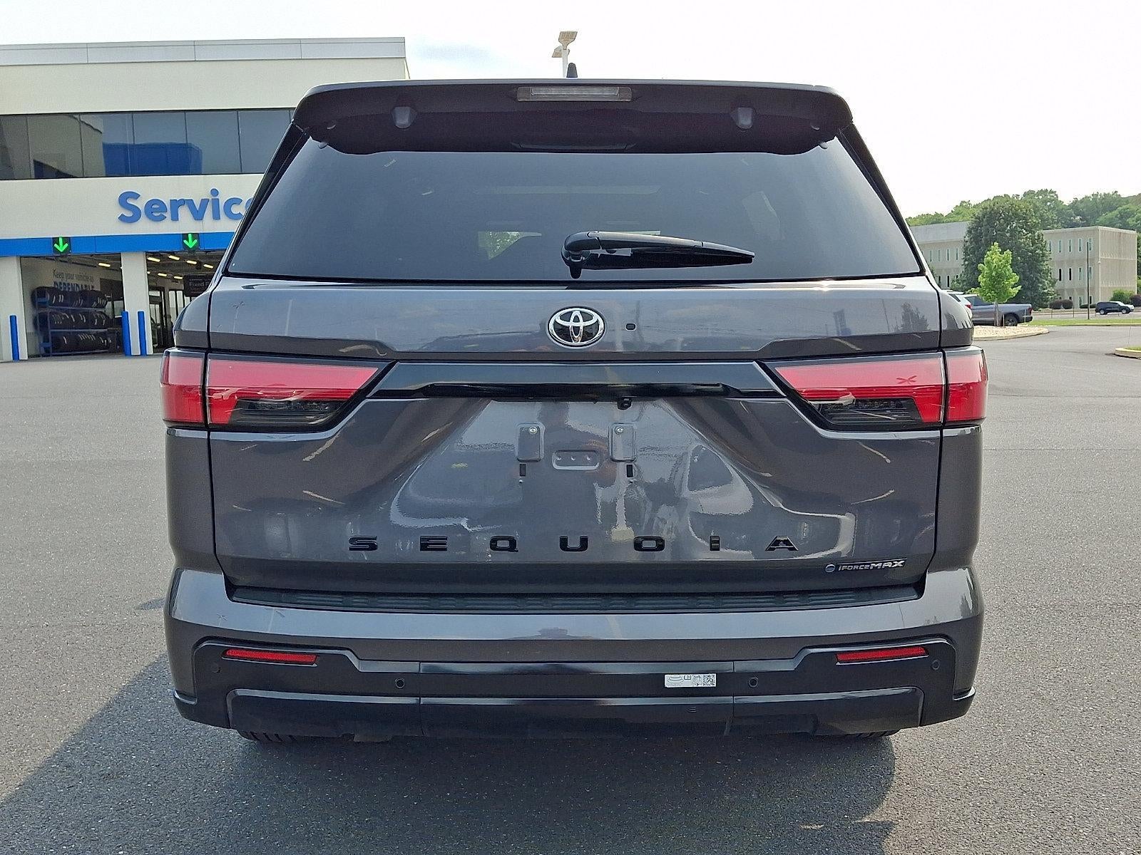 2026 Toyota Sequoia Limited 4WD (SE)