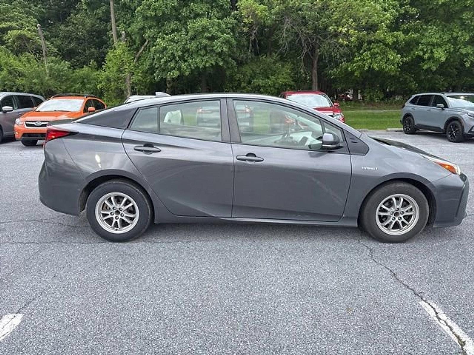 2019 Toyota Prius LE (Natl)