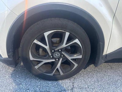 2020 Toyota C-HR XLE FWD (Natl)