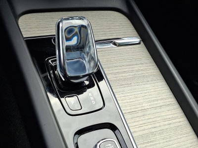 2022 Volvo XC60 B5 AWD Inscription