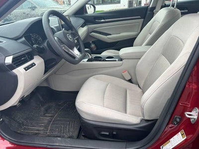 2022 Nissan Altima 2.5 SV Sedan