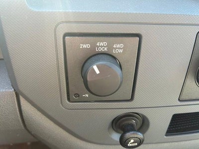 2006 Dodge Ram 2500 4WD Mega Cab 6.3 Ft Box SLT