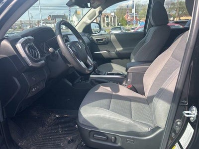 2022 Toyota Tacoma 4WD 4WD SR5 Double Cab 5' Bed V6 AT (GS)