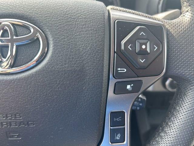 2022 Toyota Tacoma 4WD 4WD SR5 Double Cab 5' Bed V6 AT (GS)