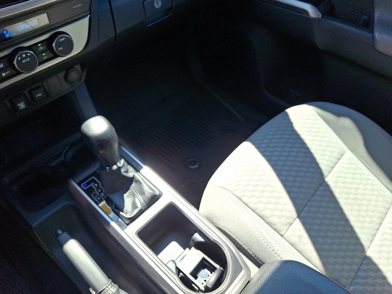 2022 Toyota Tacoma 4WD 4WD SR5 Double Cab 5' Bed V6 AT (Natl)