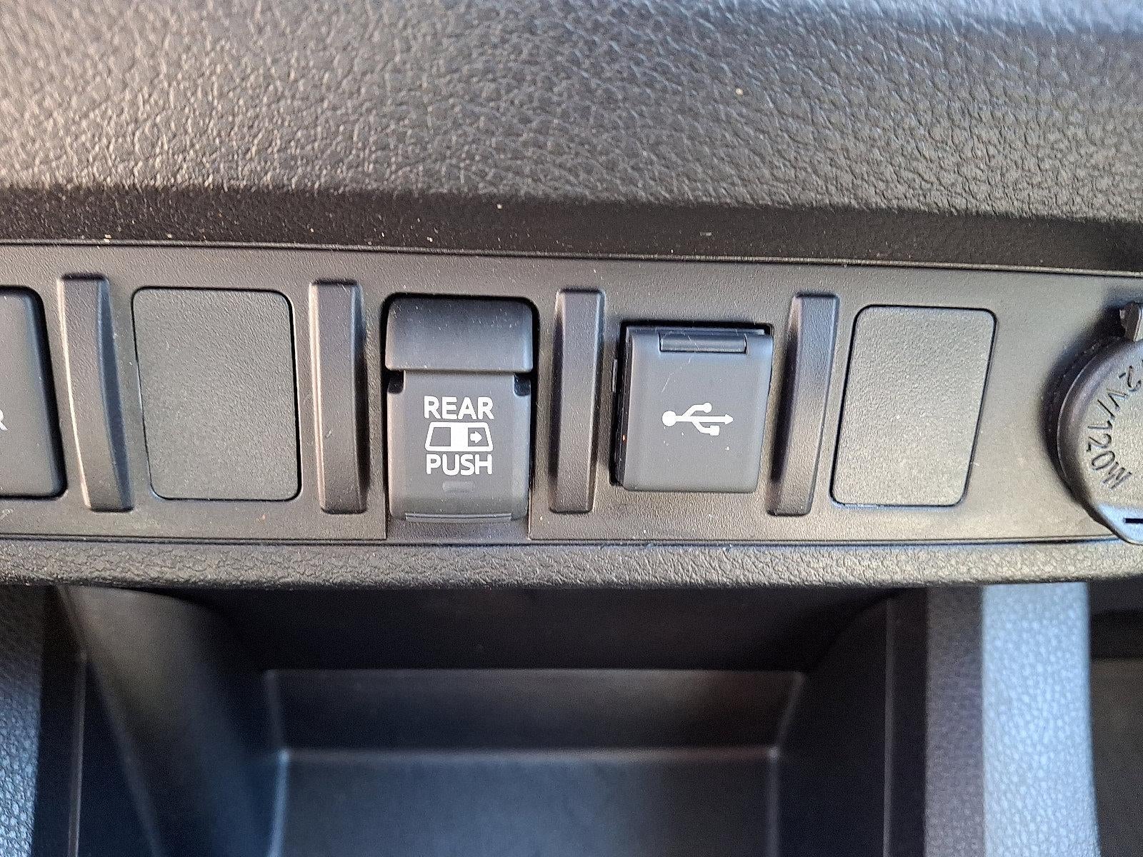 2022 Toyota Tacoma 4WD 4WD SR5 Double Cab 5' Bed V6 AT (Natl)