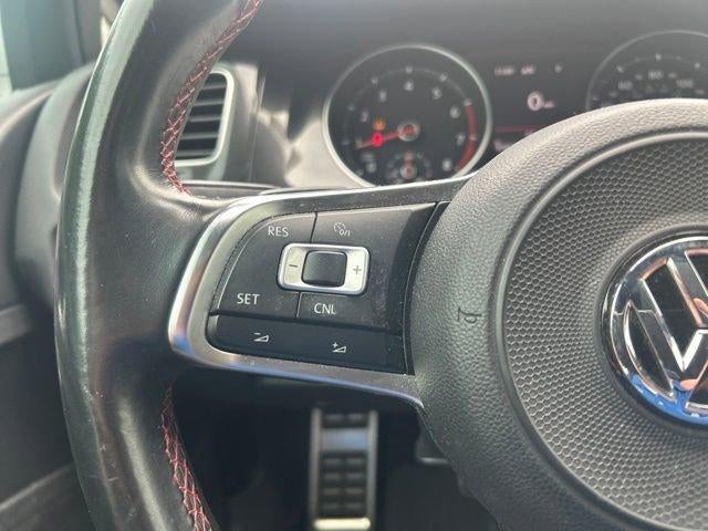 2017 Volkswagen Golf GTI 2.0T 4-Door S DSG