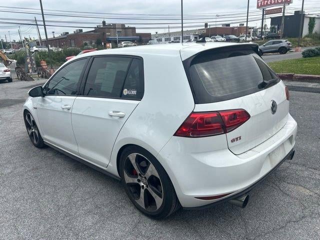 2017 Volkswagen Golf GTI 2.0T 4-Door S DSG