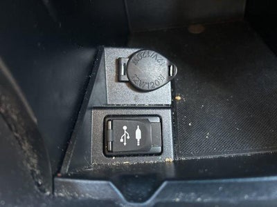 2017 Toyota Camry LE Auto (SE)