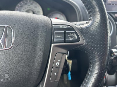 2015 Honda Pilot 4WD Touring with DVD Rear Entertainment System and Navigation
