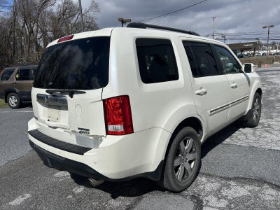 2015 Honda Pilot 4WD Touring with DVD Rear Entertainment System and Navigation