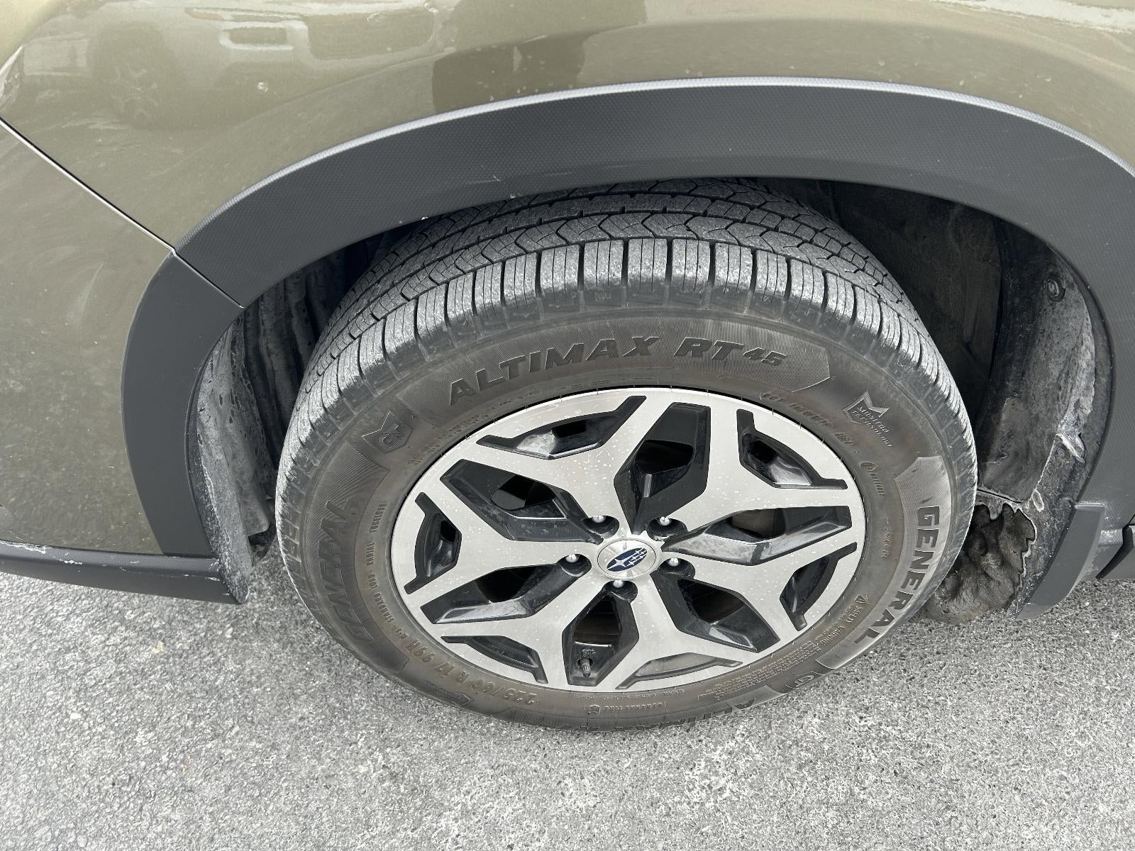 2024 Subaru Forester Premium AWD