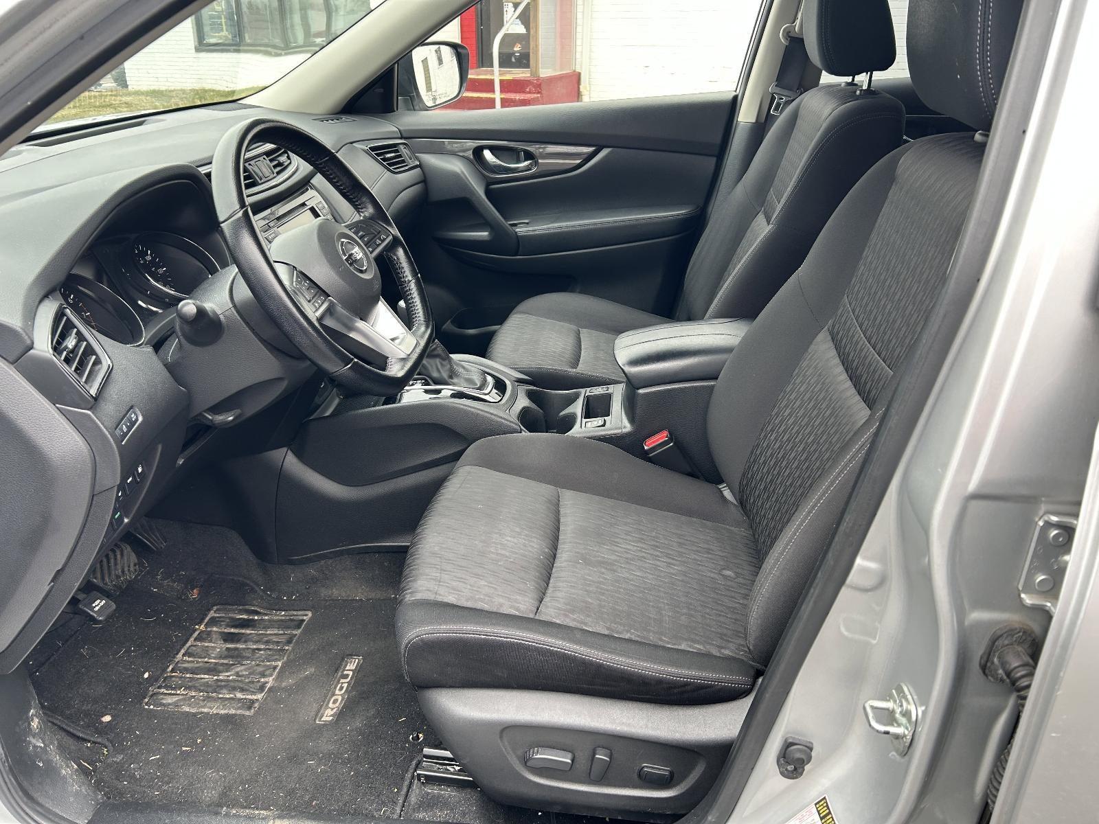 2020 Nissan Rogue AWD SV