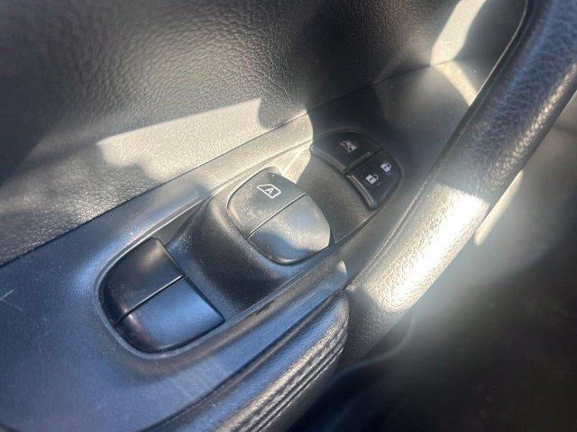 2017 Nissan Rogue AWD S