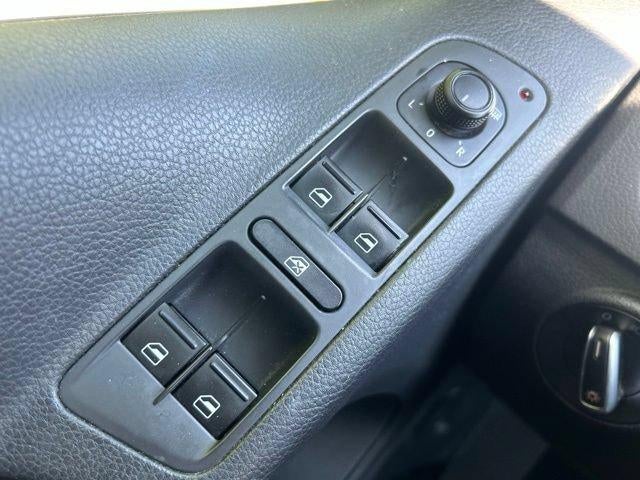 2017 Volkswagen Tiguan Limited 2.0T 4MOTION