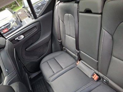 2025 Volvo XC40 B5 AWD Plus Bright Theme