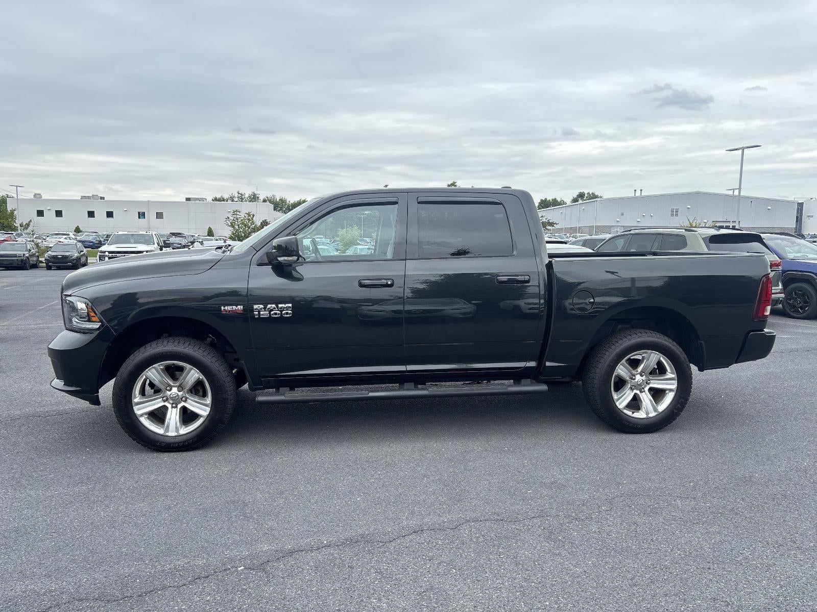 2016 RAM 1500 4WD Crew Cab 5.7 Ft Box Sport