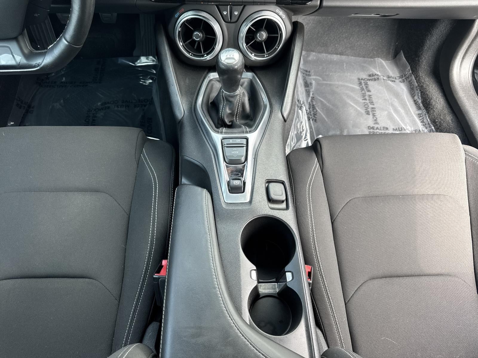 2016 Chevrolet Camaro 2dr Coupe 1LT