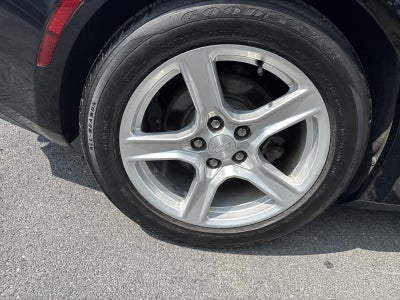 2016 Chevrolet Camaro 2dr Coupe 1LT
