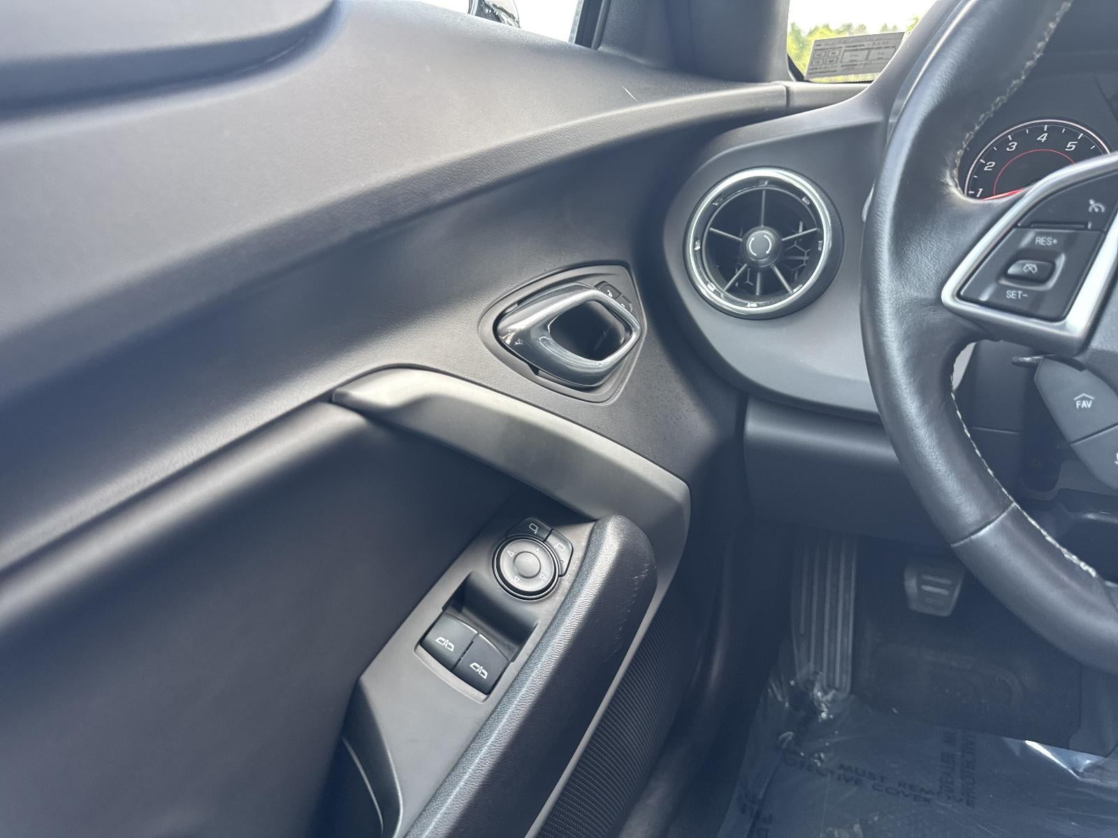 2016 Chevrolet Camaro 2dr Coupe 1LT