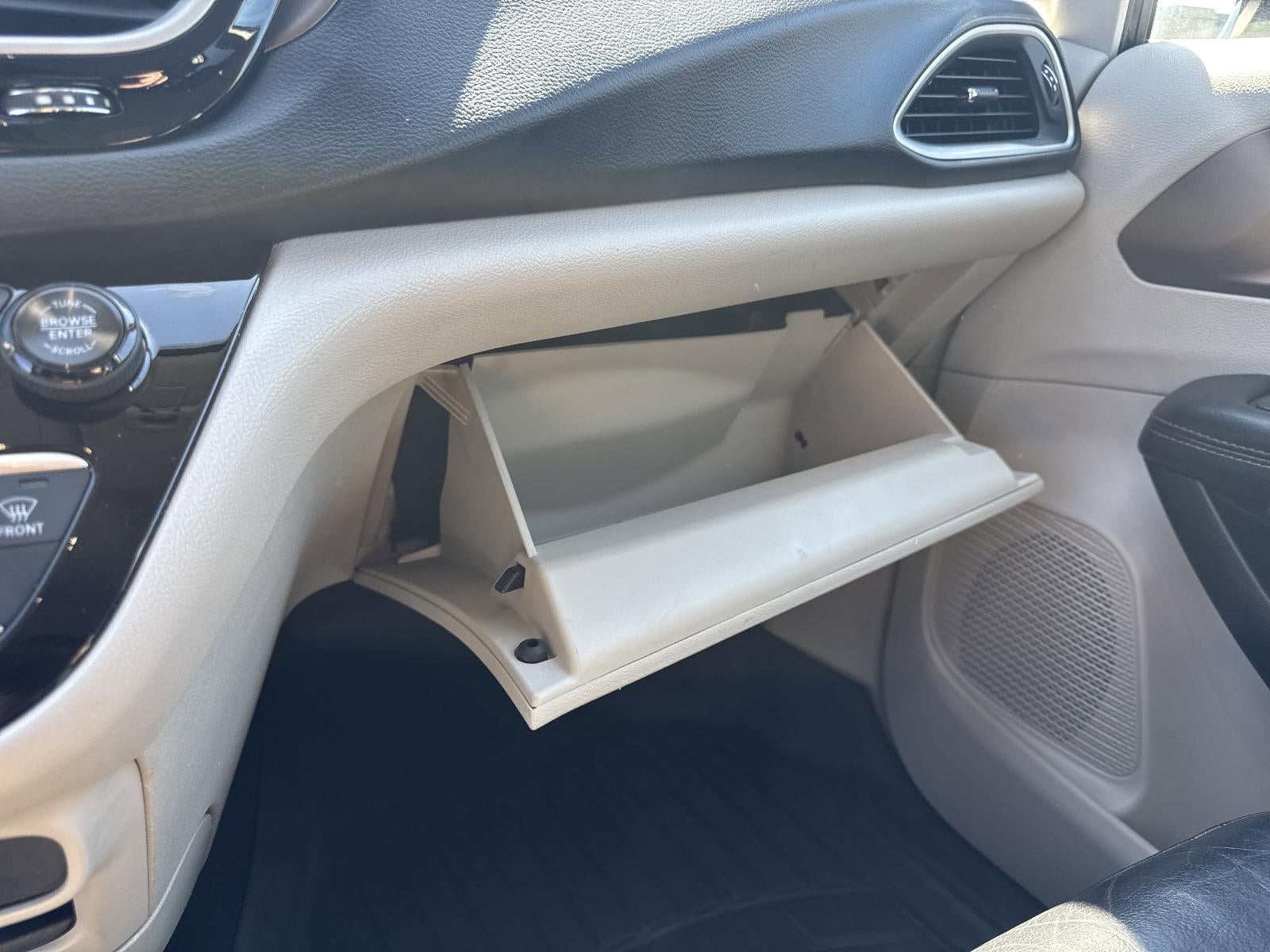 2017 Chrysler Pacifica Touring-L FWD