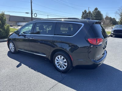 2017 Chrysler Pacifica Touring-L FWD