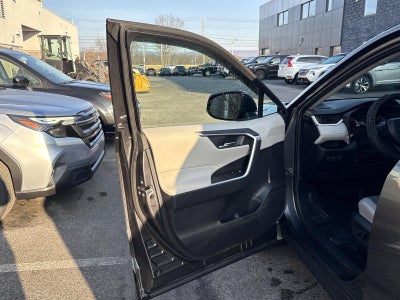 2021 Toyota RAV4 XLE AWD (Natl)