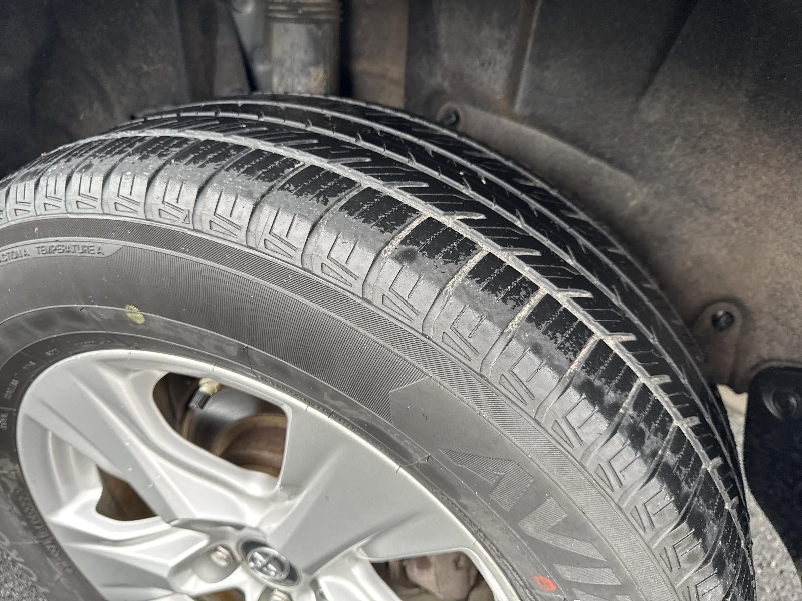 2019 Toyota RAV4 Hybrid XLE AWD (Natl)