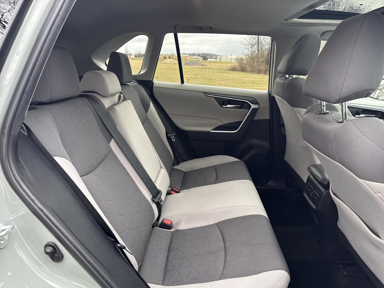 2019 Toyota RAV4 Hybrid XLE AWD (Natl)