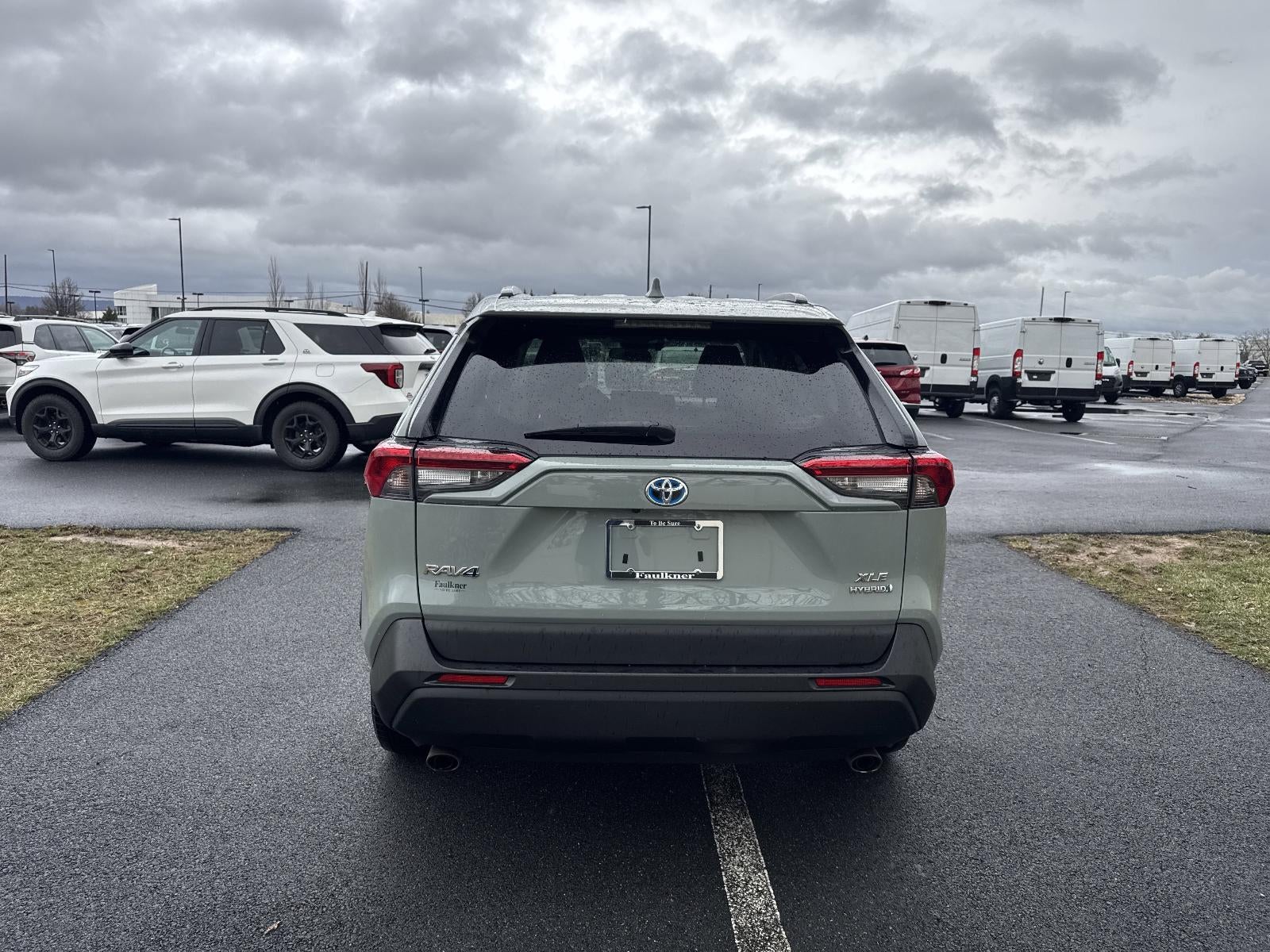 2019 Toyota RAV4 Hybrid XLE AWD (Natl)