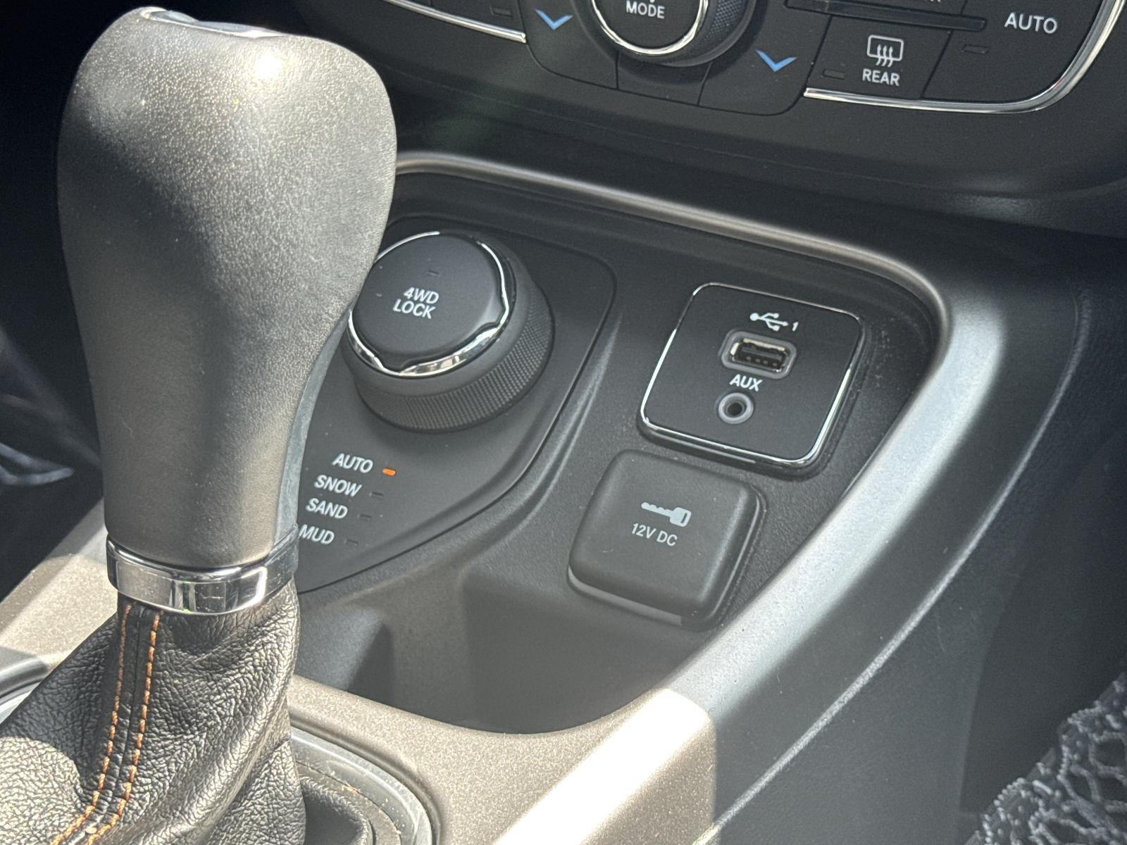 2020 Jeep Compass Latitude w/Sun/Safety Pkg 4x4