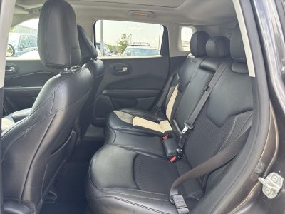 2020 Jeep Compass Latitude w/Sun/Safety Pkg 4x4