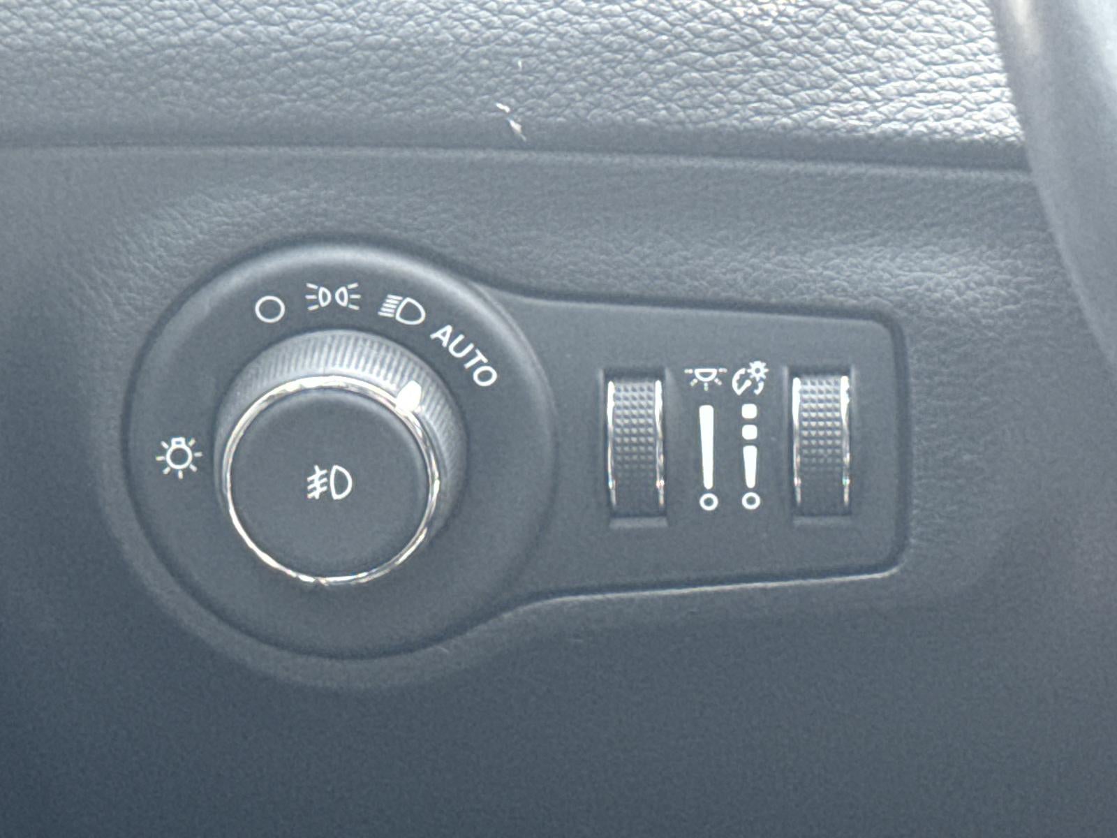 2020 Jeep Compass Latitude w/Sun/Safety Pkg 4x4