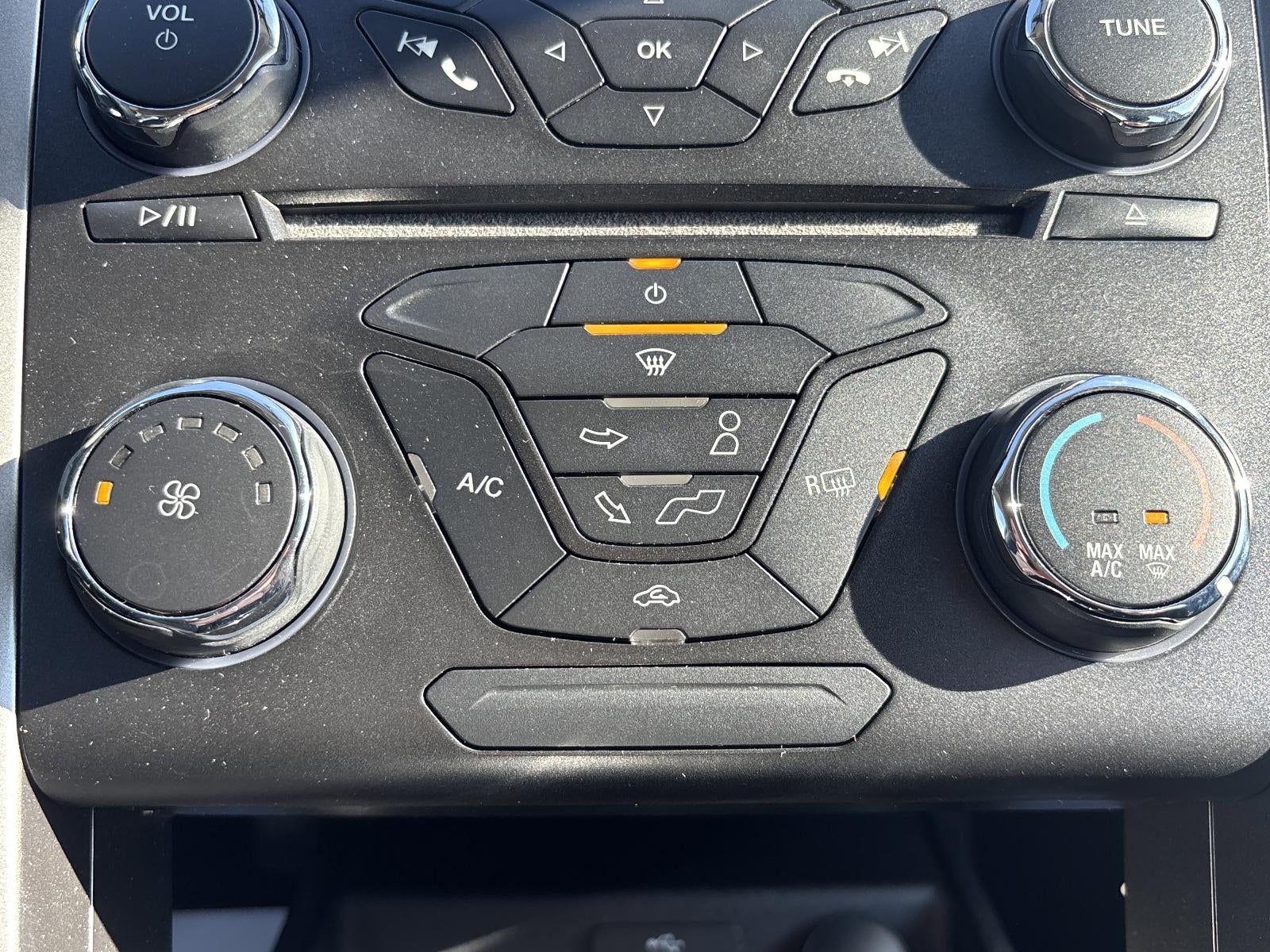 2017 Ford Fusion SE FWD