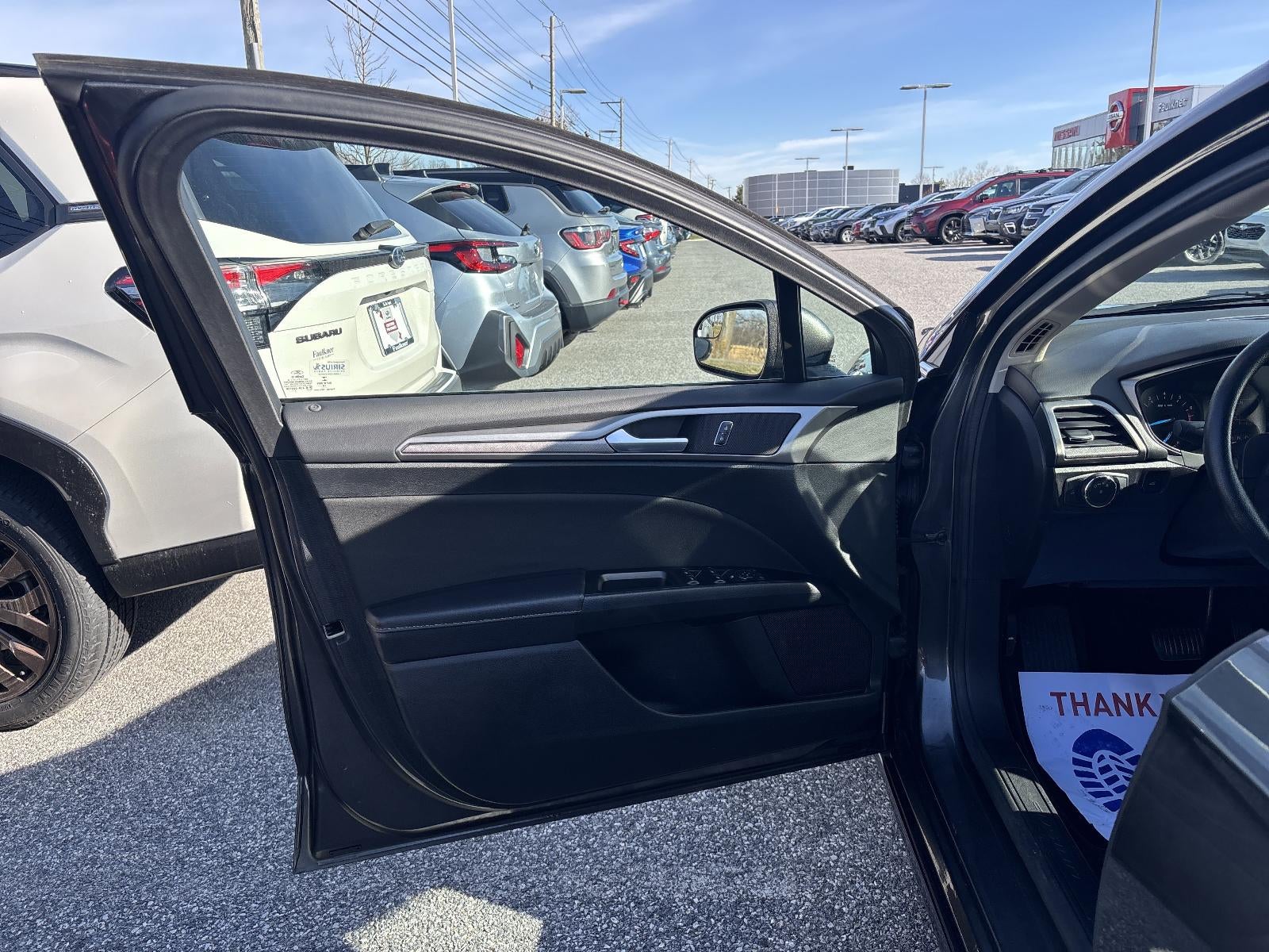 2017 Ford Fusion SE FWD