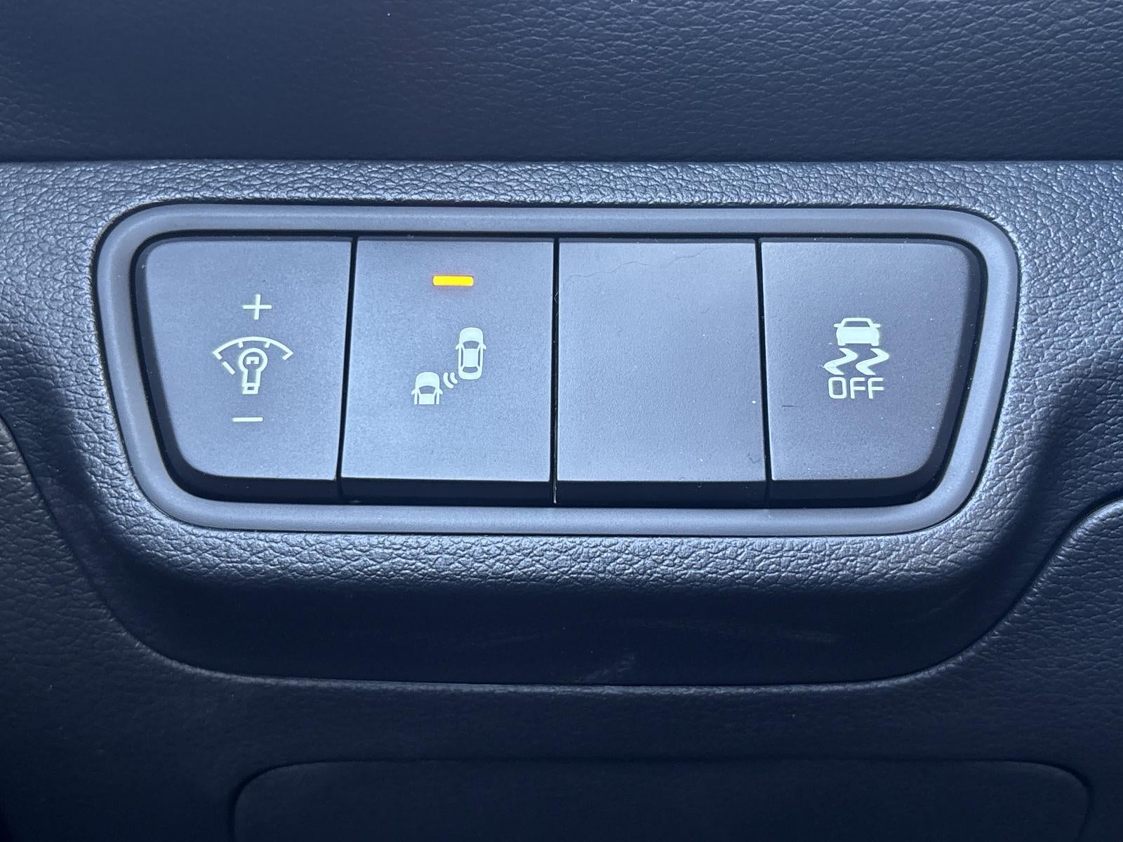 2024 Kia Forte LXS IVT