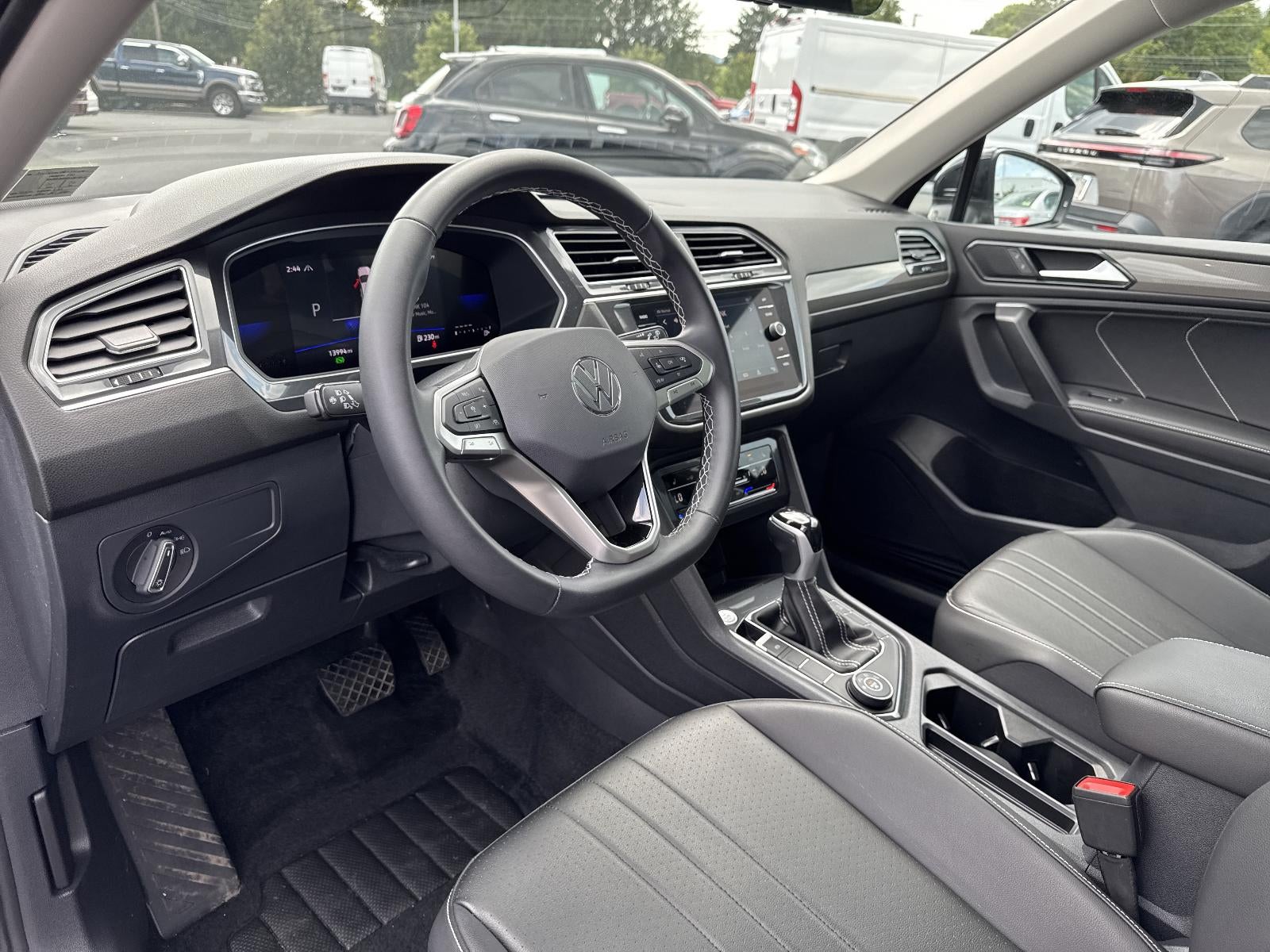 2024 Volkswagen Tiguan 2.0T SE 4MOTION